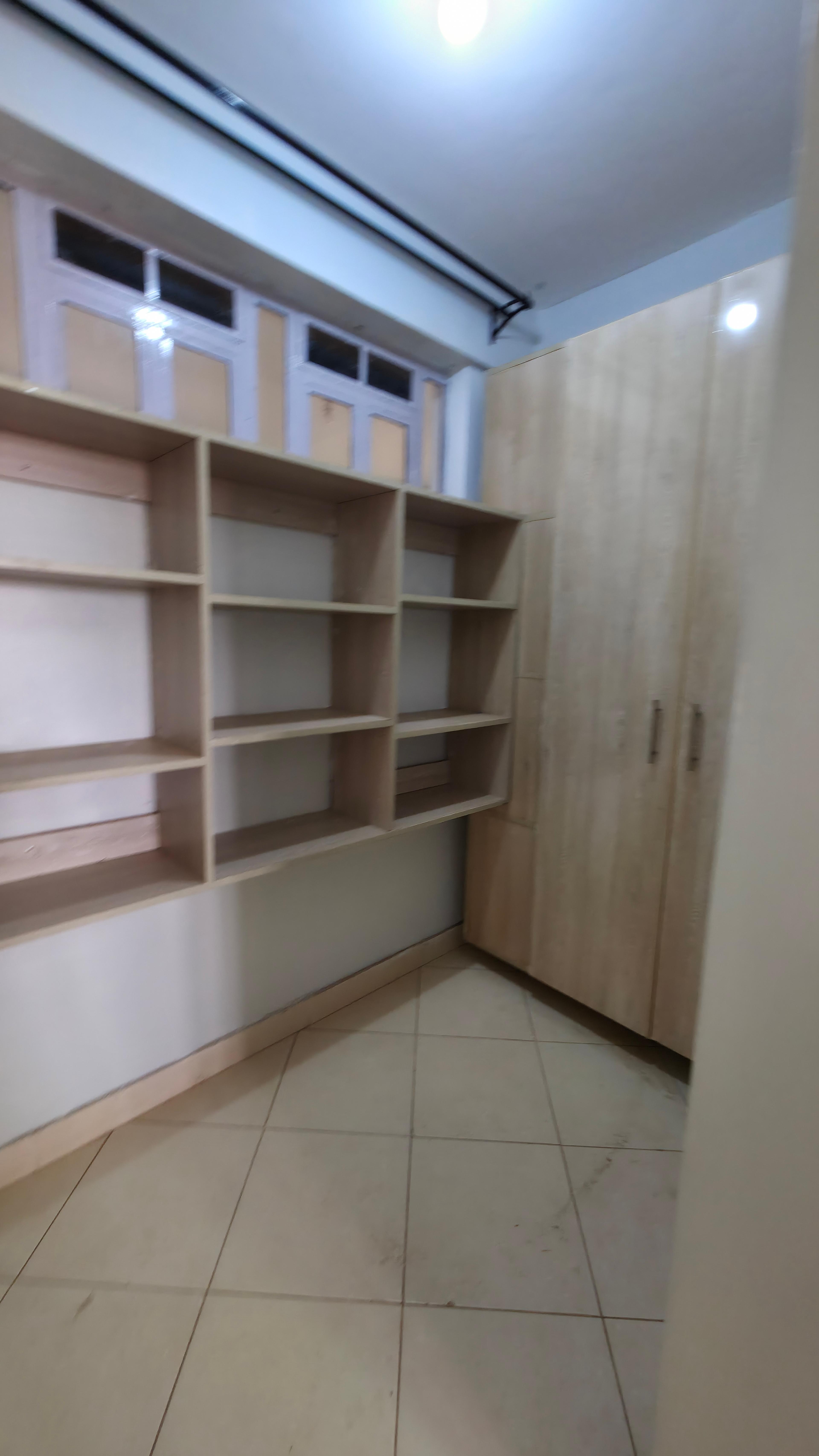 listing card gallery